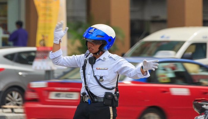 Traffic Police Ke Liye Qualification